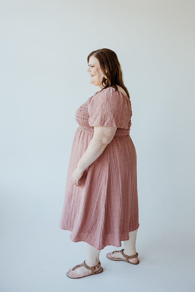 FLUTTER SLEEVE TEXTURED KNEE LENGTH DRESS IN MAUVE MIST