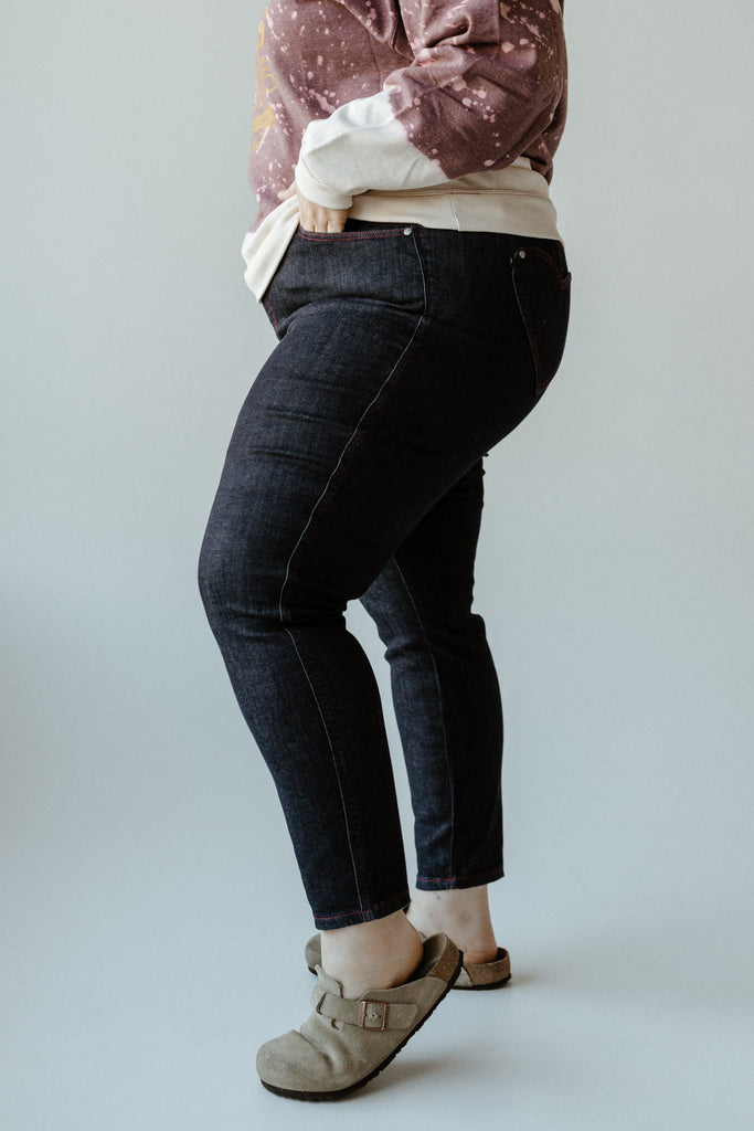 JUDY BLUE HIGH WAIST SKINNY JEANS WITH HEART SHAPED BACK POCKETS