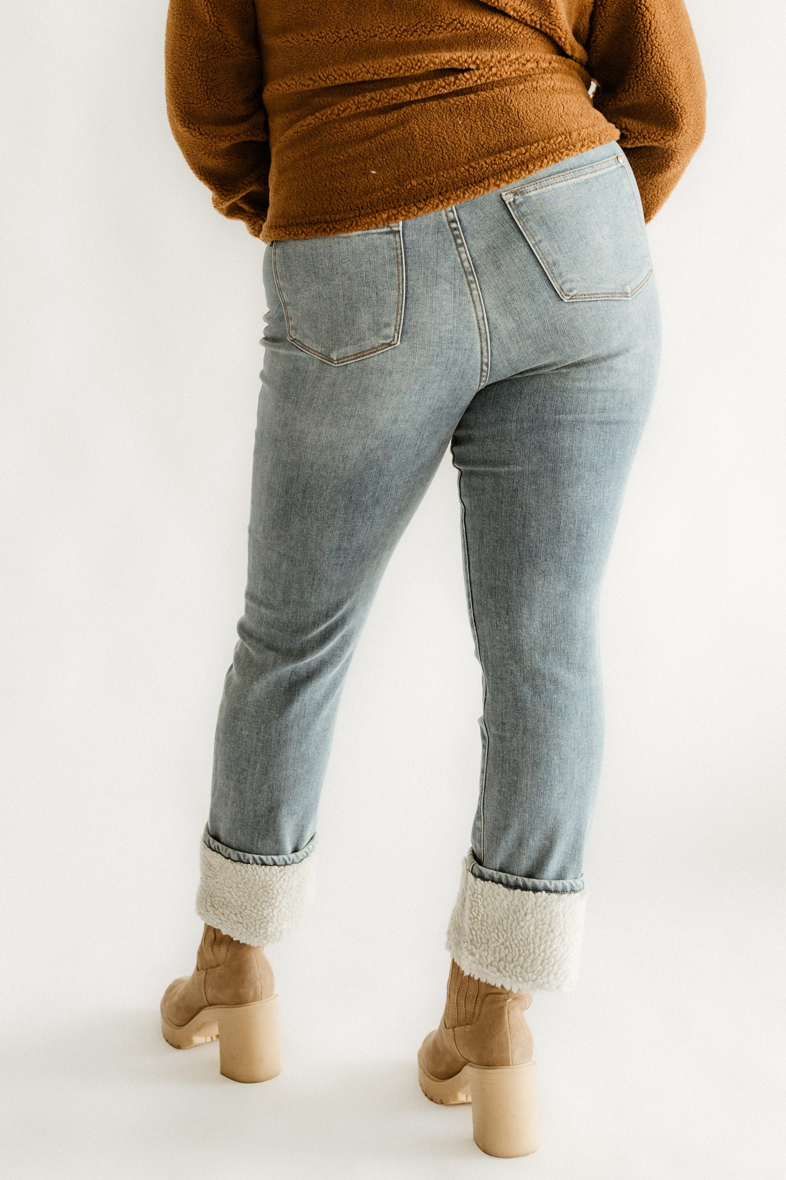 JUDY BLUE HIGH WAIST STRAIGHT LEG JEAN WITH A SHERPA CUFF