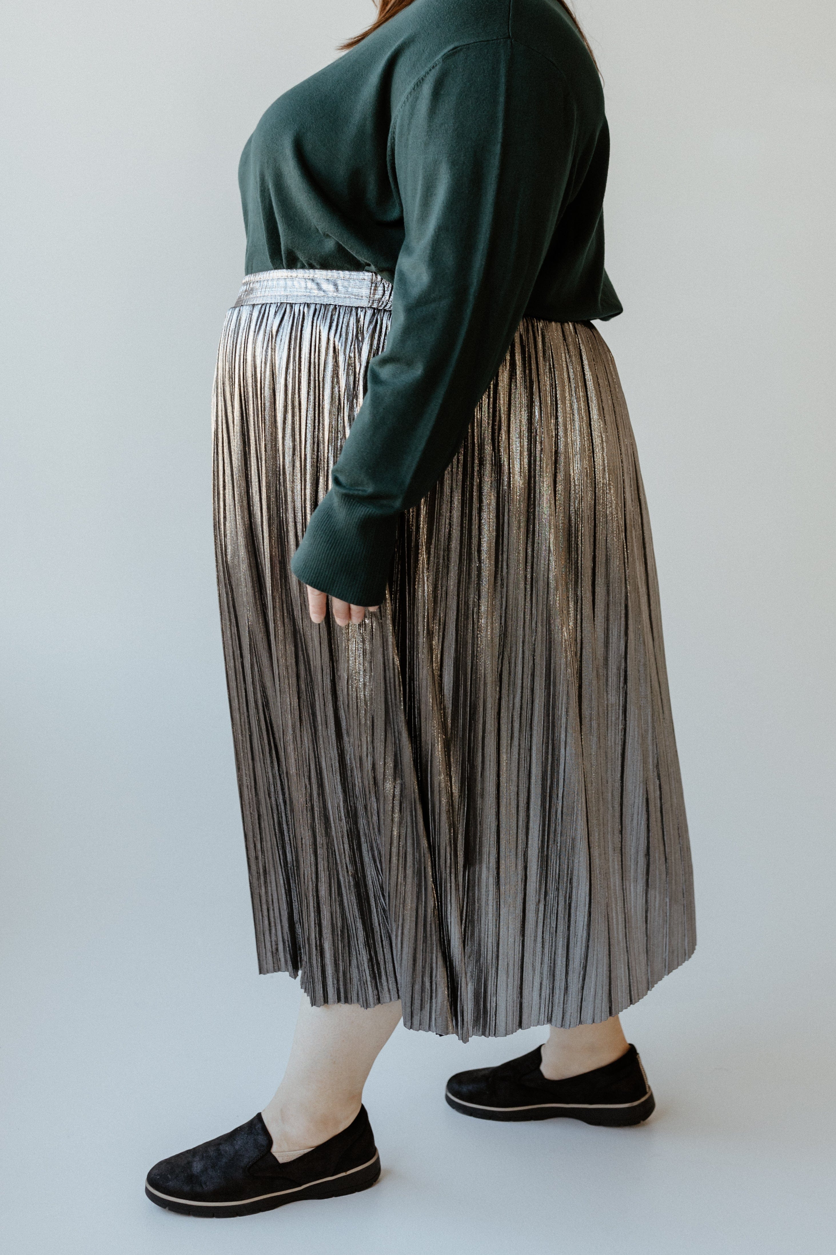 PLEATED MIDI SKIRT IN METALLIC SILVER – Love Marlow