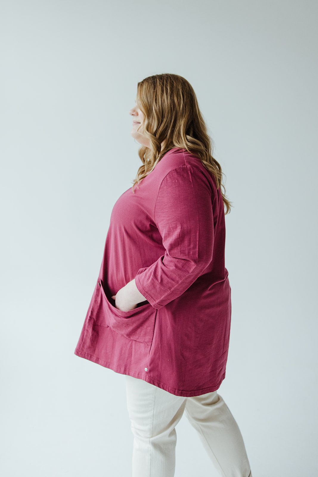 3/4 SLEEVE RAW SEAM TUNIC WITH POCKETS IN CRANBERRY - Love Marlow