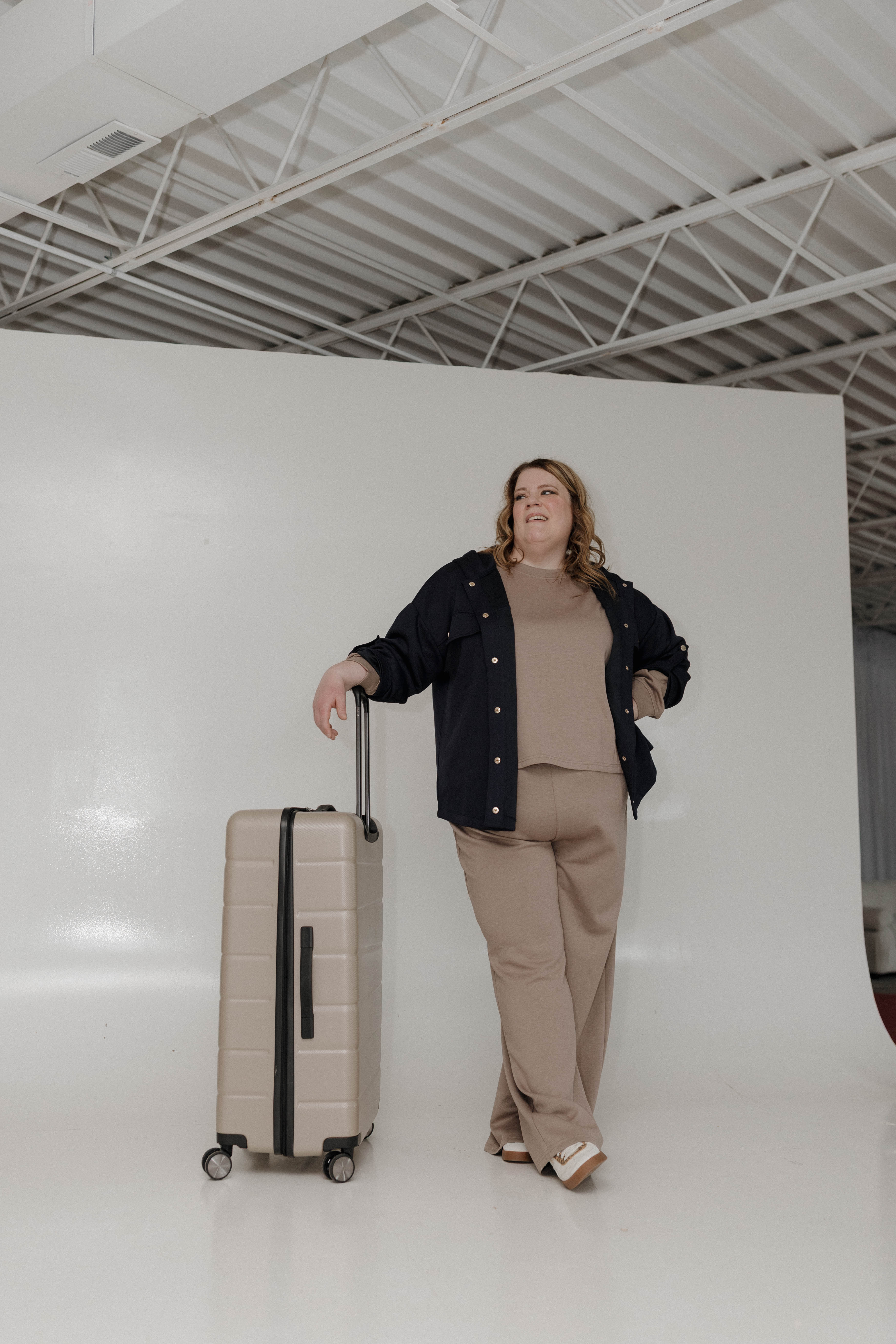 AirLuxe Raglan Sweatshirt – Mocha | Love Marlow Sioux Falls