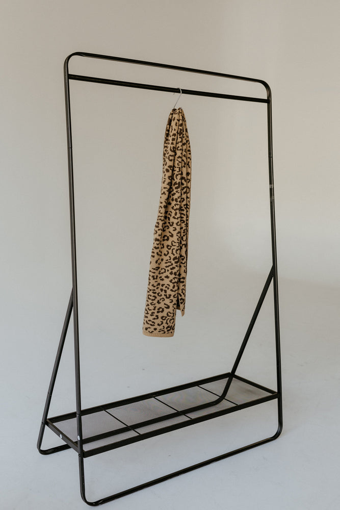 ANIMAL PRINT KNIT SCARF