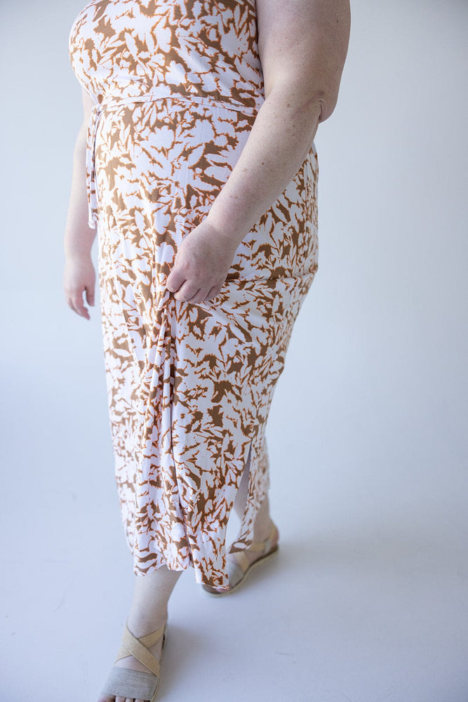 BLOT PATTERN MAXI WITH BACK DETAIL IN CAMEL