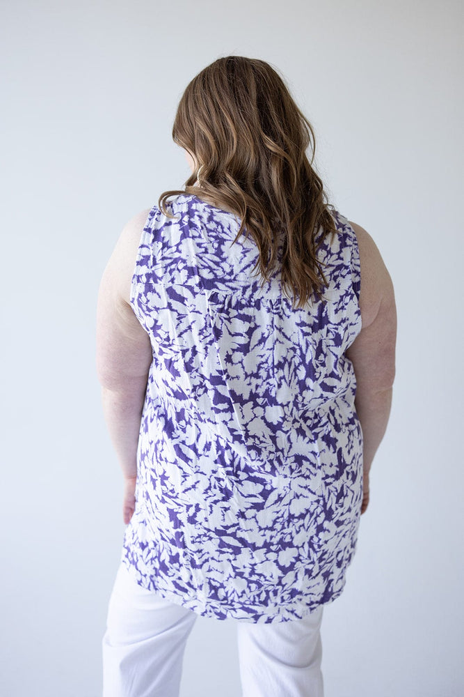 BLOT PATTERN WOVEN TANK WITH PLEAT