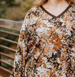 
            
                Load image into Gallery viewer, BREEZY FALL PATTERNED BLOUSE
            
        