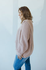 BUTTON FRONT CABLE KNIT CARDIGAN IN GREY ROSE