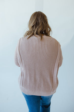 BUTTON FRONT CABLE KNIT CARDIGAN IN GREY ROSE