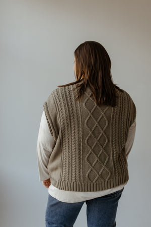 CABLE KNIT SWEATER VEST