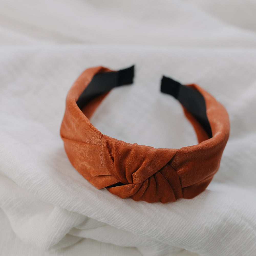 Clay headband with textured white background