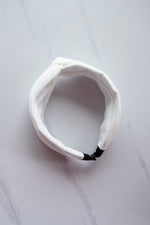 CRINKLE TEXTURE HEADBAND WITH KNOT IN CLOUD