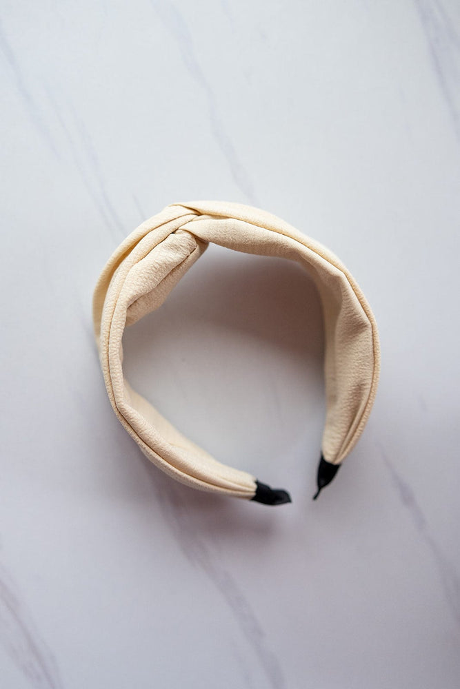 CRINKLE TEXTURE HEADBAND WITH KNOT IN SAND
