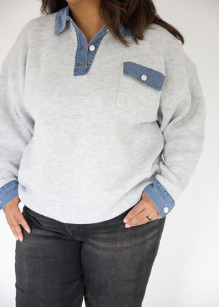 Denim Collar Textured Knit Pullover Top – Heather Grey