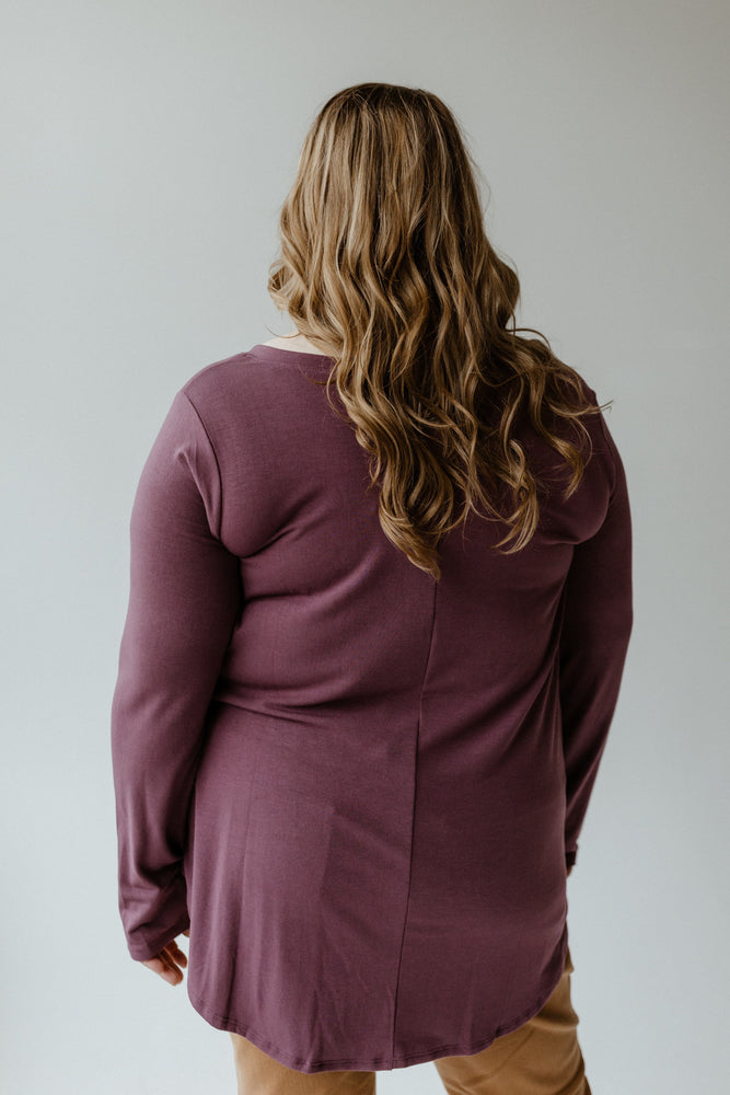 ESSENTIAL V-NECK LONG-SLEEVED TEE IN FROSTED EGGPLANT