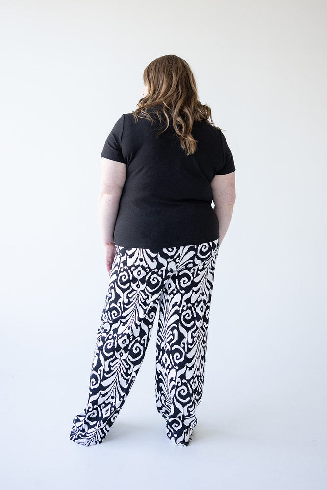 FLOWY WIDE LEG PANTS IN ABSTRACT PRINT