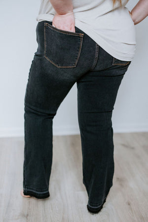 
            
                Load image into Gallery viewer, JUDY BLUE HIGH-WAISTED SLIM BOOTCUT RELEASED HEM
            
        