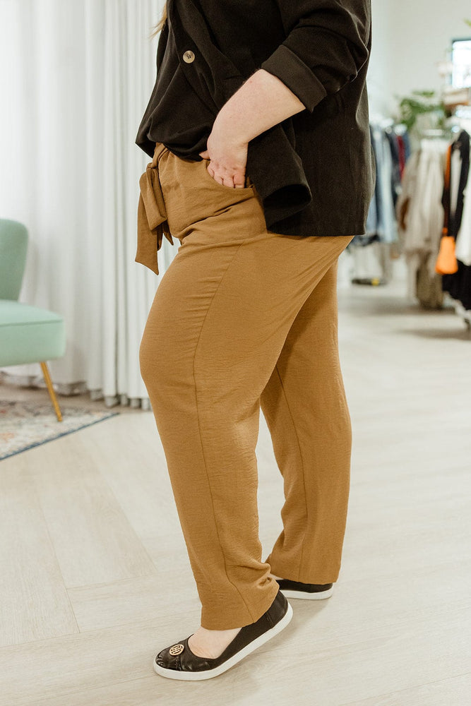 HIGH-WAIST PAPERBAG PANT IN SALTED CARMEL