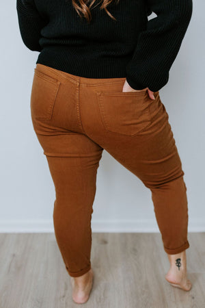 
            
                Load image into Gallery viewer, JUDY BLUE HIGH WAISTED SLIM FIT JEANS IN BOHO BEIGE
            
        