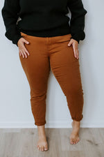 HIGH WAISTED SLIM FIT JEANS IN BOHO BEIGE