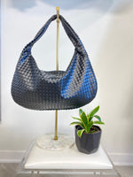 WOVEN FAUX LEATHER SLOUCHY BAG IN BLACK