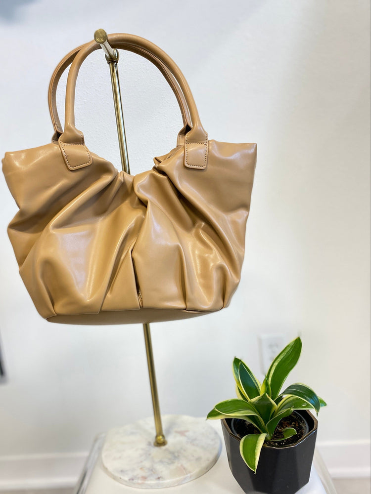 FLOPPY FOLDED FAUX LEATHER TOTE IN FAWN