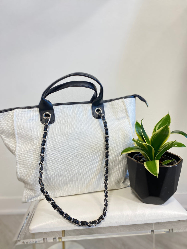 TWEED CHAIN TOTE BAG IN IVORY & BLACK