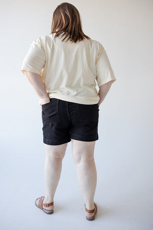 JUDY BLUE BUTTON FLY SHORTS WITH UTILITY POCKETS IN BLACK