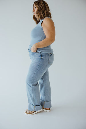 JUDY BLUE MID-RISE V-FRONT STRAIGHT JEANS