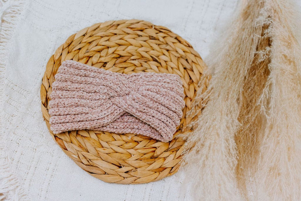 KNITTED CHENILLE HEADBAND IN MAUVE