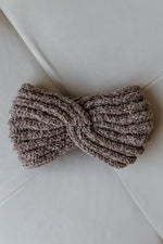 KNITTED CHENILLE HEADBAND IN WINTER TAUPE