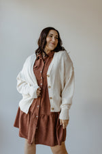 KNIT BUTTON FRONT CARDIGAN IN CREAM