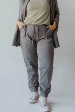 KNIT JOGGERS IN SPORTY GREY