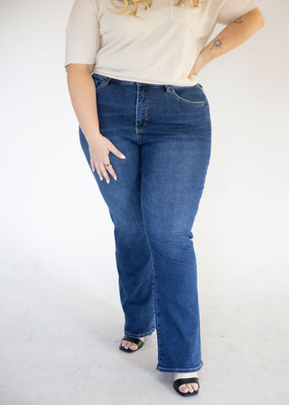Lovervet High Rise Bootcut – Dark Wash