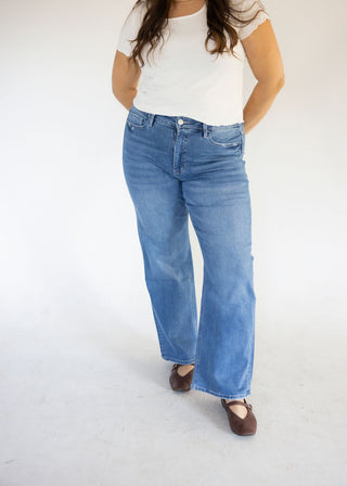Lovervet Super High Rise Wide Leg – Medium Wash