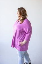 NOTCHED NECK TUNIC IN VERBENA