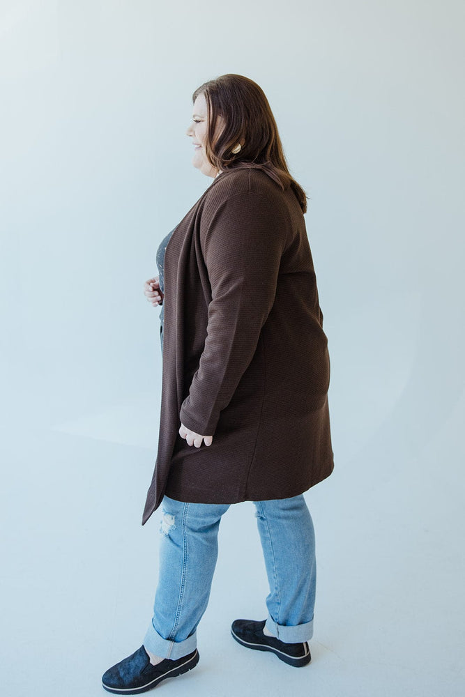 OPEN FRONT HORIZONTAL TEXTURED CARDIGAN IN CHATEAU BROWN