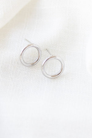 ORIANA STUDS IN LUXE SILVER