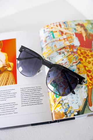 PETRA SUNGLASSES IN BLACK AND SILVER
Women's aviator sunglasses for the beach