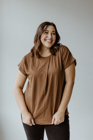 PLEATED CREW NECK BLOUSE IN CLASSIC BROWN