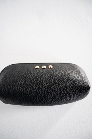 Pebbled Dome Zip Pouch – Black