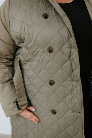
            
                Load image into Gallery viewer, QUILTED TRENCH COAT
            
        