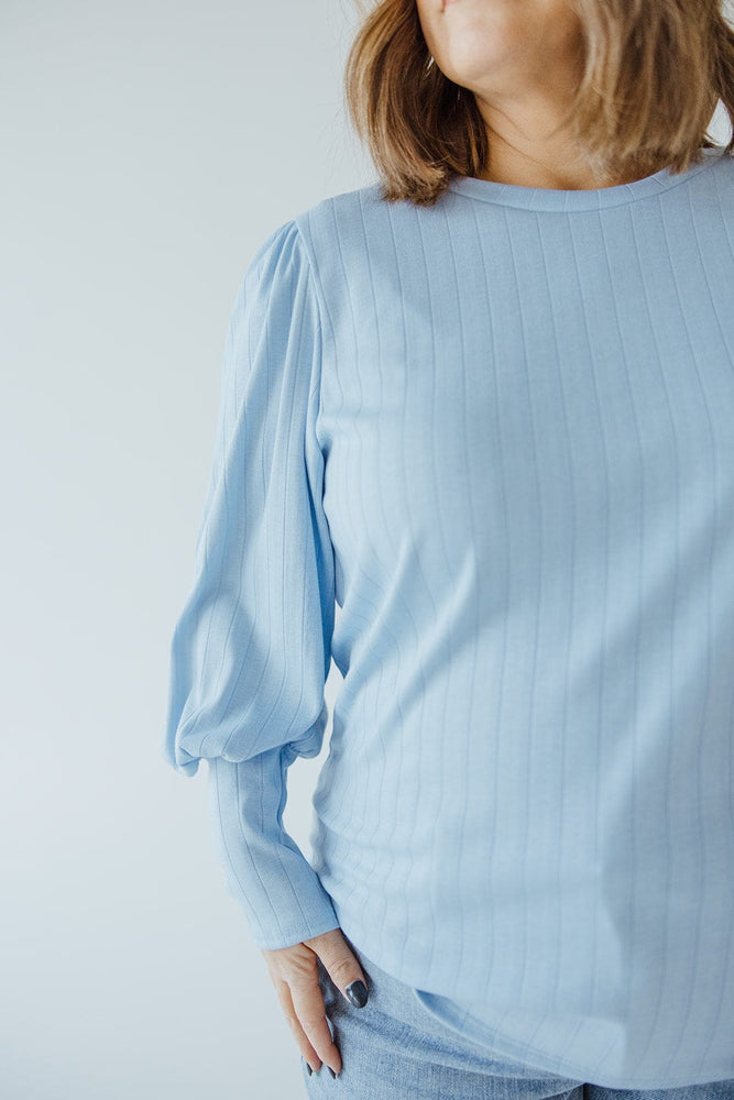 RIBBED BUBBLE SLEEVE TEE IN PALE CERULEAN