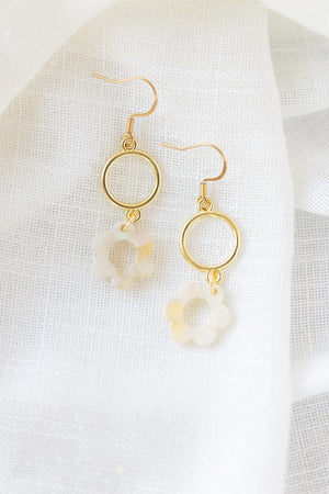 POPPY EARRINGS IN CREAM