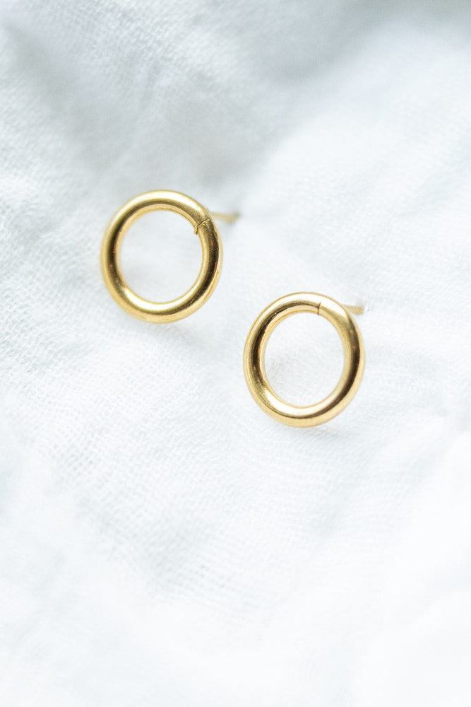 ORIANA STUDS IN LUXE GOLD