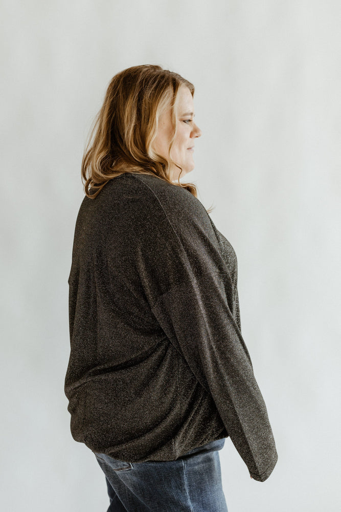 SHIMMERY BANDED HEM SHIRT IN BLACK