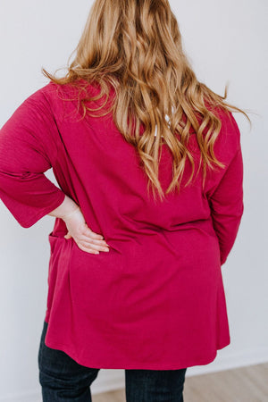 
            
                Load image into Gallery viewer, 3/4 SLEEVE RAW SEAM TUNIC WITH POCKETS IN CRANBERRY
            
        