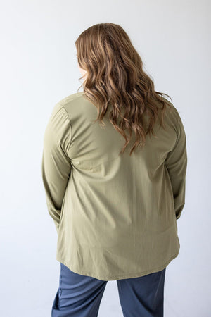 STRETCHY WRINKLE FREE BUTTON-UP BLOUSE IN NETTLE