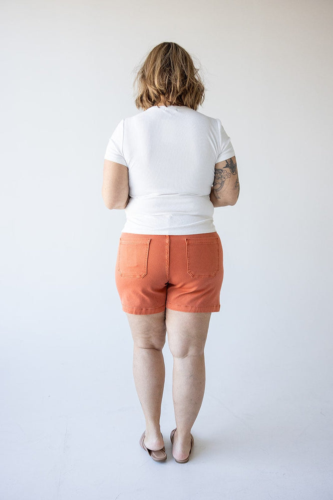 Spanx© STRETCH TWILL SHORTS 6" IN SPICED ORANGE