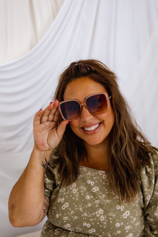 TAHITI SUNGLASSES IN CREAMY CHAI