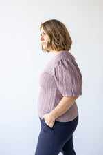 TEXTURED LONG CROP BLOUSE WITH BUBBLE SLEEVE IN PALISADE ORCHID